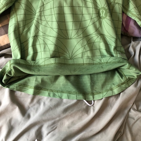 Lululemon Men’s SilverScent Sports shirt - Picture 6 of 13